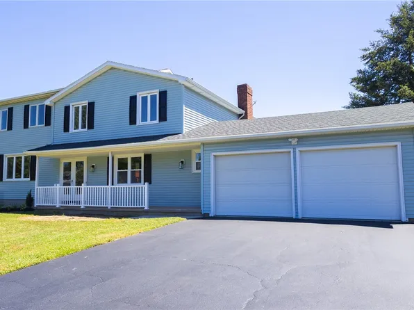 148 Blue Grass Ln, Rochester, NY 14626
