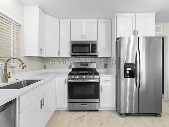 5th image of 3602 N 21st Dr