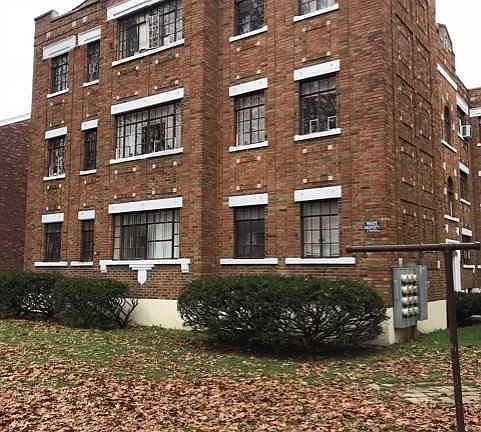 2nd image of 2622 Victory Pkwy APT 9