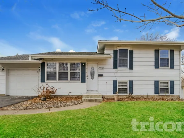 3733 Hillsboro Ave N, New Hope, MN 55427