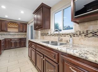 21522 Belshire Ave APT 8, Hawaiian Gardens, CA