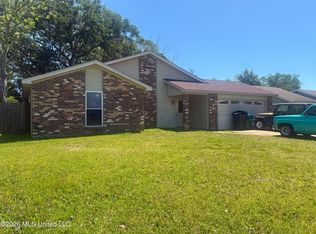 1708 Geerkin St, Pascagoula, MS 39581
