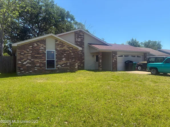 1708 Geerkin St, Pascagoula, MS 39581