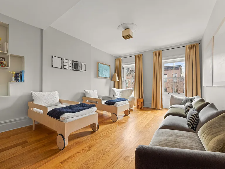 438 Henry St #2 — Photo 7