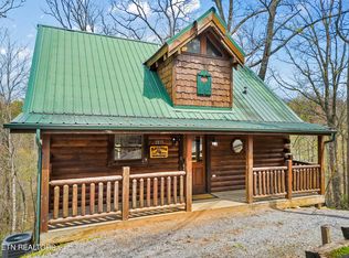 1833 Beach Front Dr, Sevierville, TN 37876