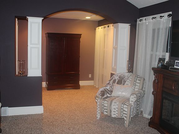4th image of 7514 Medinah Dr