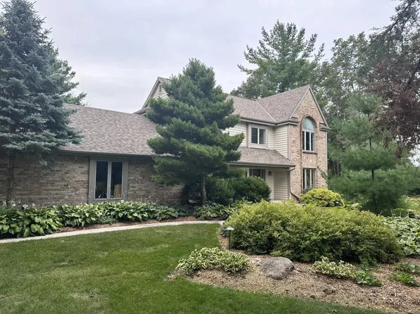 35510 Fareway LANE, Summit, WI 53066