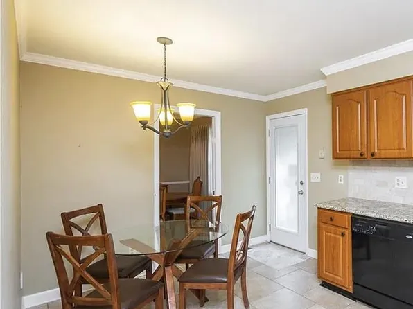 5000 Dogwood Pl, Charlotte, NC 28212