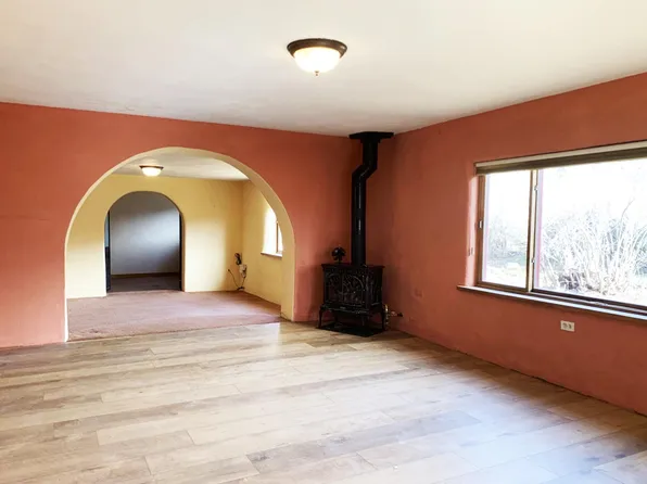 (undisclosed Address), Taos, NM 87571