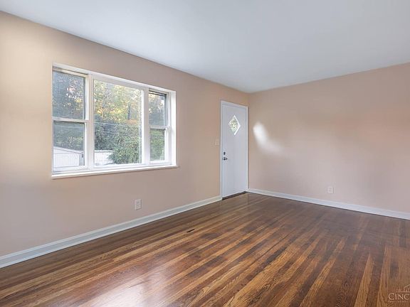 5th image of 218 Ridgeway Rd