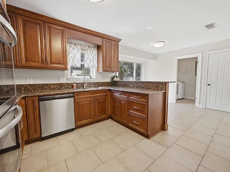 157 Country Club Rd — Photo 22