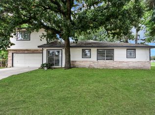 7450 Lakewood Dr, Houston, TX 77016