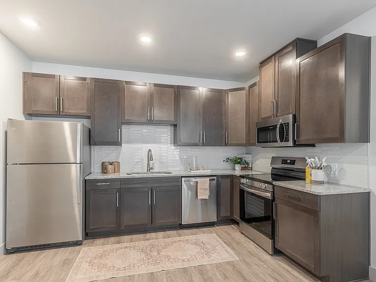 Tidewater Apartments | Three Bed Kitchen