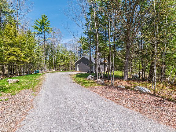 3rd image of 14 Jameson Drive