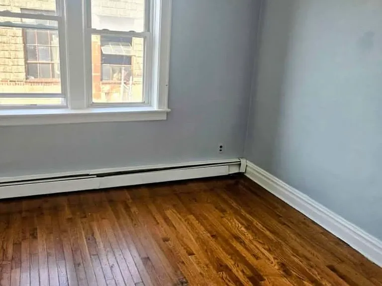 361 Fairview Ave #1R — Photo 6
