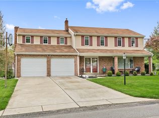 8058 Oxbridge Dr, Pittsburgh, PA 15237