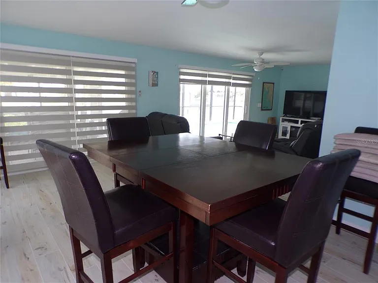 21088 Edgewater Dr — Photo 38