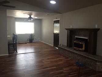 Great Room/Dining w/ pellet stove 5o5.33o.99o6