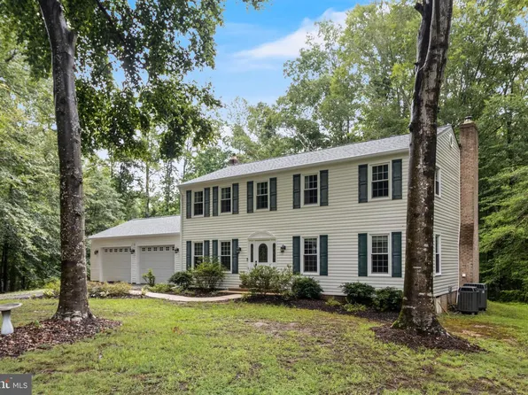 9620 Terri Dr, La Plata, MD 20646