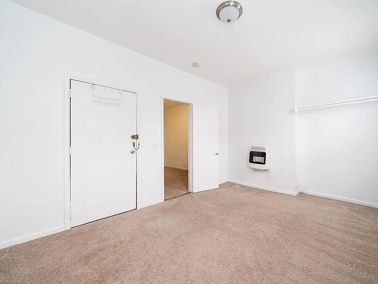 434 Central Ave #3L — Photo 2