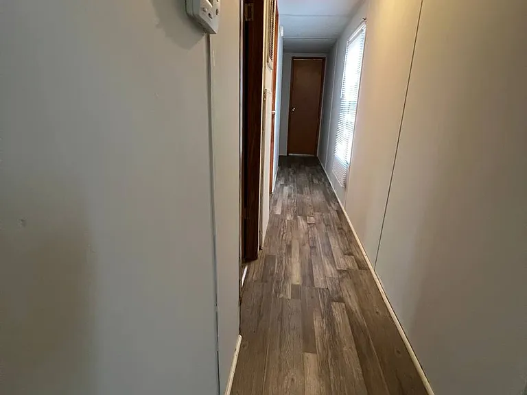 685 Julia St — Photo 14