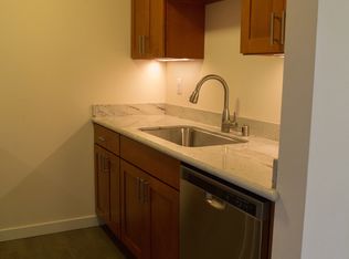 4431 Evanston Ave N APT 0202, Seattle, WA 98103