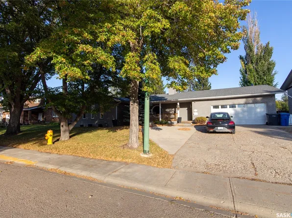 10710 Meighen Crescent, North Battleford, SK S9A 3L1