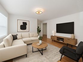 87 Floral St, Newton, MA