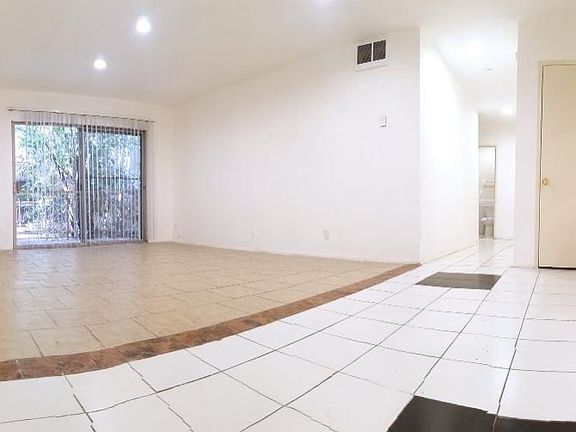 5th image of 8108 Langdon Ave #0