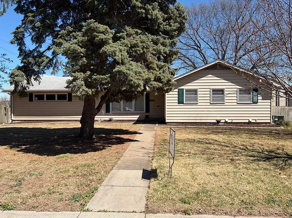 5801 Floyd St, Overland Park, KS 66202