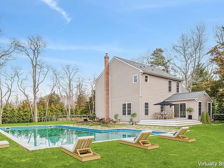 4056 Noyac Rd — Photo 20