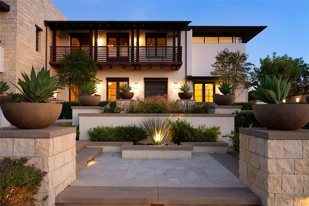 22590 Pacific Ln photo 1