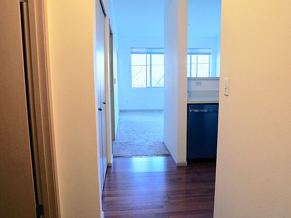 3rd image of 3213 Harbor Ave SW Unit 106
