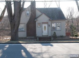 49 W Oakland Ave, Oakland, NJ 07436