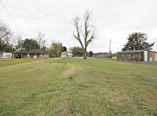 102 Oak Alley Ct, Belle Chasse, LA 70037