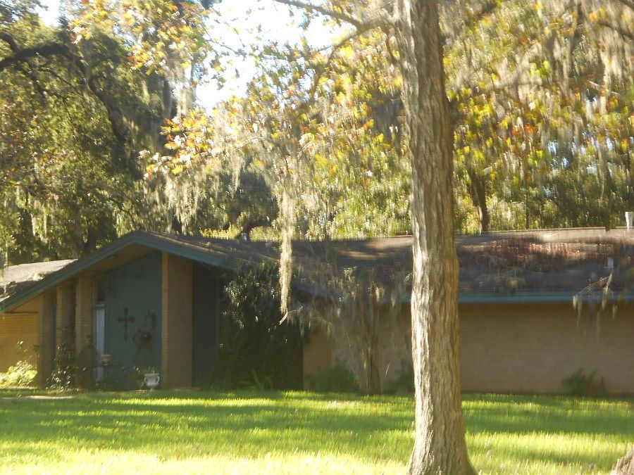 1st image of 501 Oak Dr