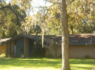 501 Oak Dr, Lake Jackson, TX 77566