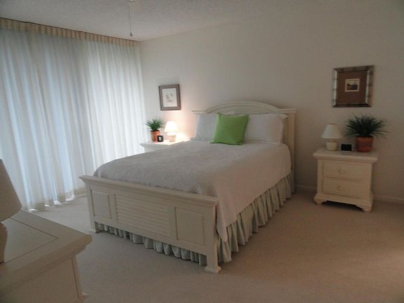 5th image of 2621 Village Blvd APT 106