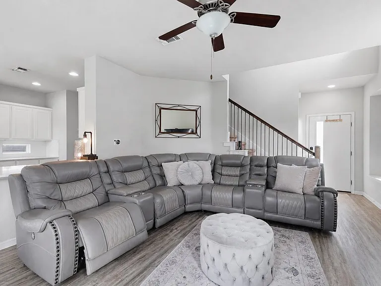 10005 Dalliance Ln — Photo 5
