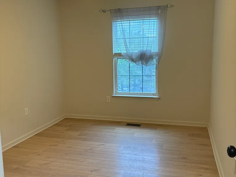 610 Brentwood Ct — Photo 22
