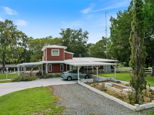 34 Garden Mall Ct, Inglis, FL 34449