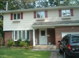 23 Crescent Dr, Andover, NJ 07821