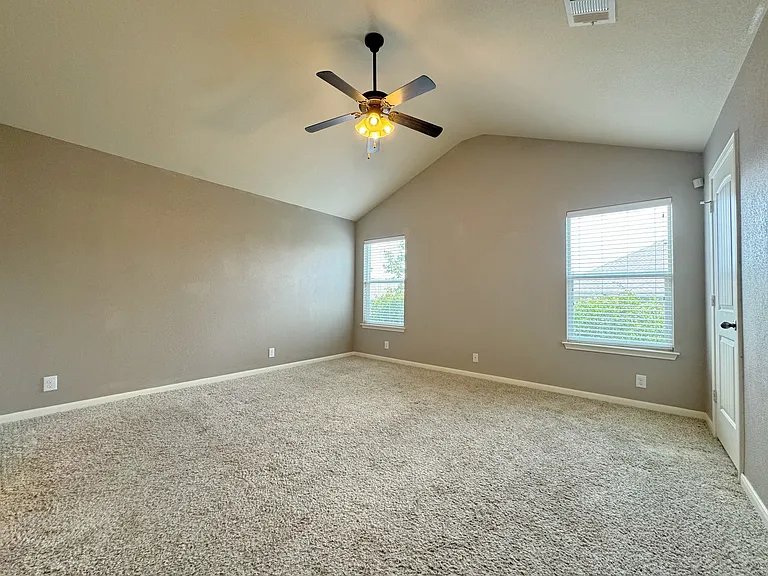 1804 Laminar Creek Rd — Photo 7