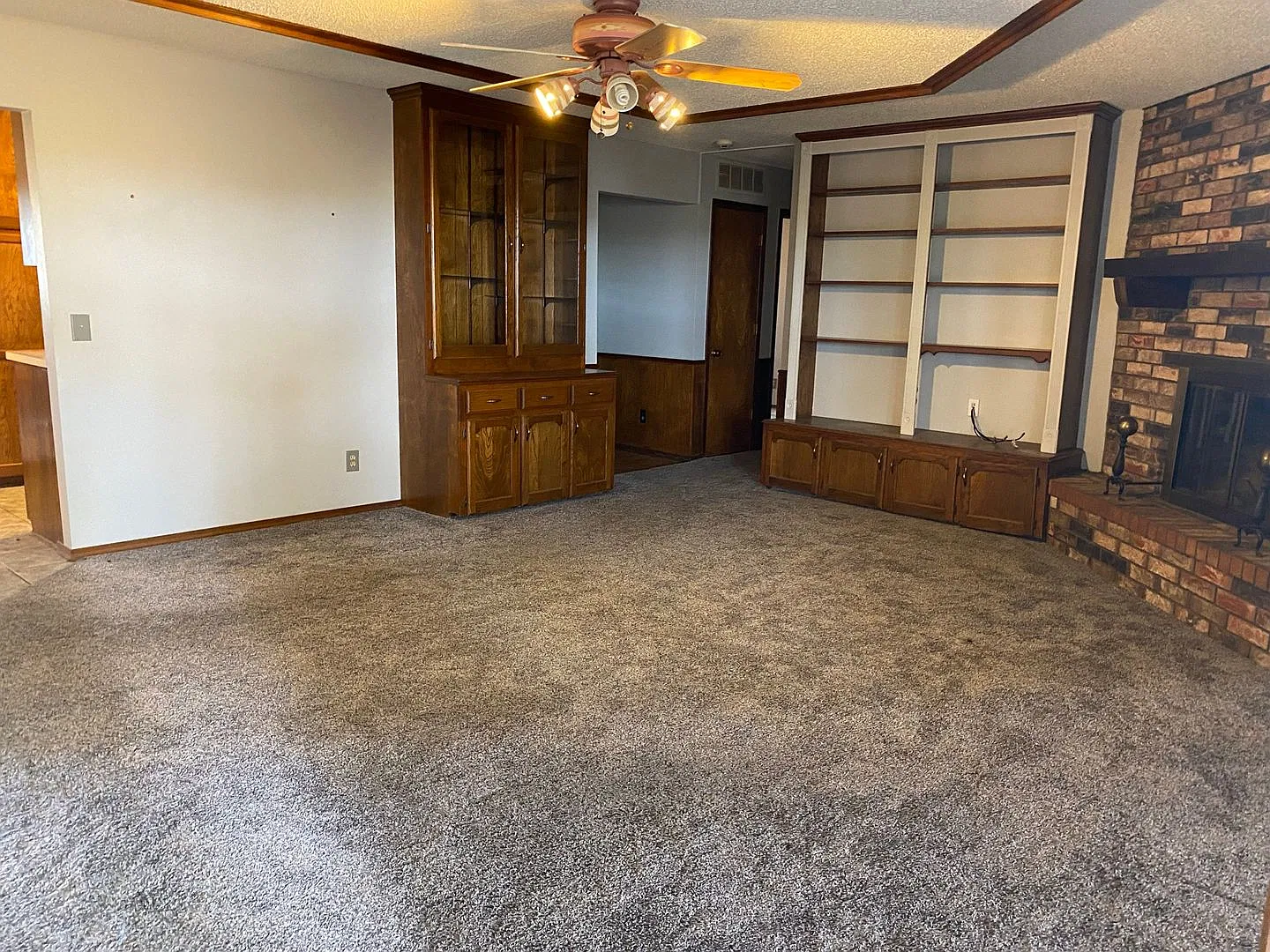 112.2 - 2920 N. Country Club Drive — Photo 3