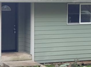 1201 S Water St APT G, Silverton, OR 97381