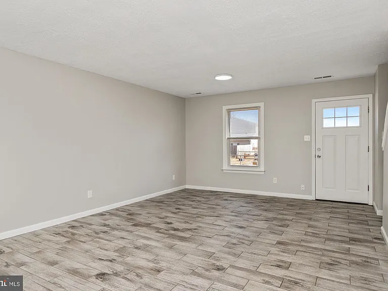42 Holcumb Ct — Photo 7