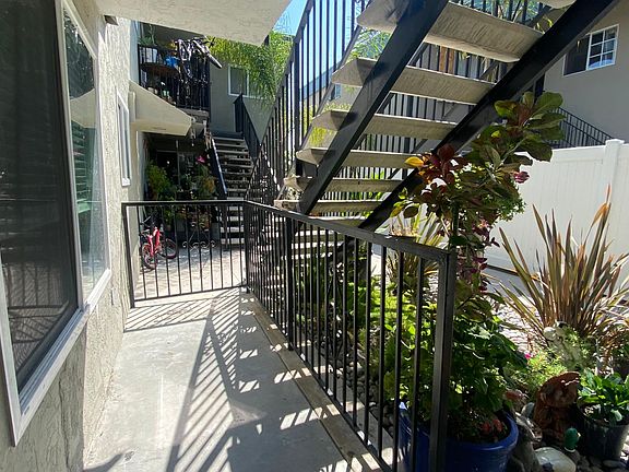5th image of 3877 46th St APT 2
