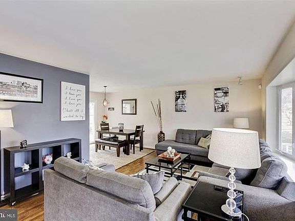 3rd image of 13621 Grenoble Dr