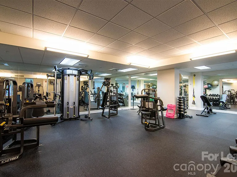 300 W 5th St #439 — Photo 22