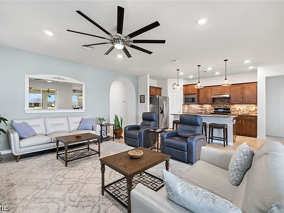 5th image of 43014 Parkside Ct